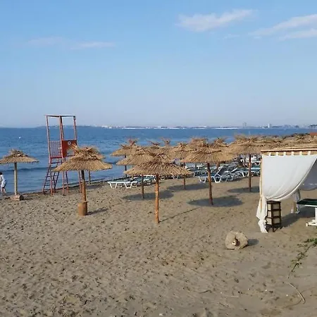 Sea View Family Saint Apartmán *