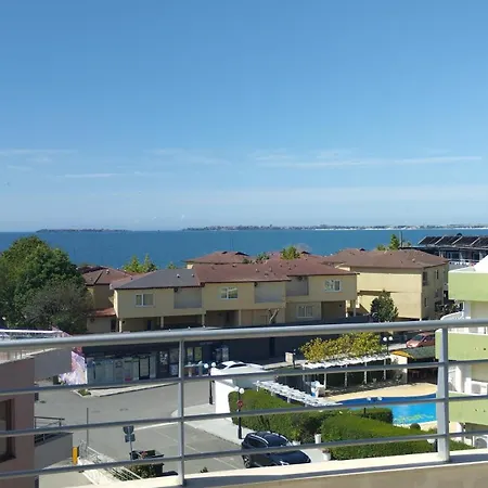 Sea View Family Saint