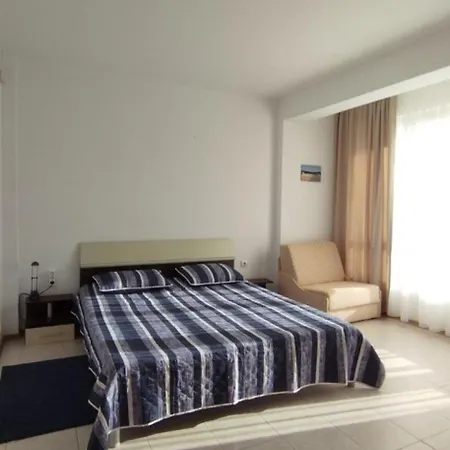 Sea View Family Saint Апартаменты *