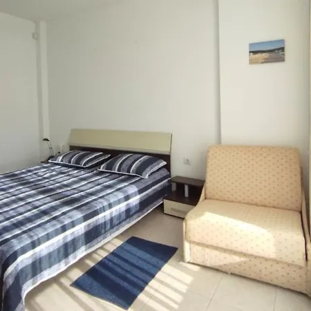 Sea View Family Saint Апартаменты *