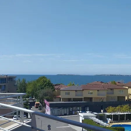 семейный с видом на море *
