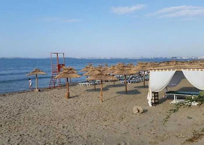 Sea View Family Saint Апартамент *